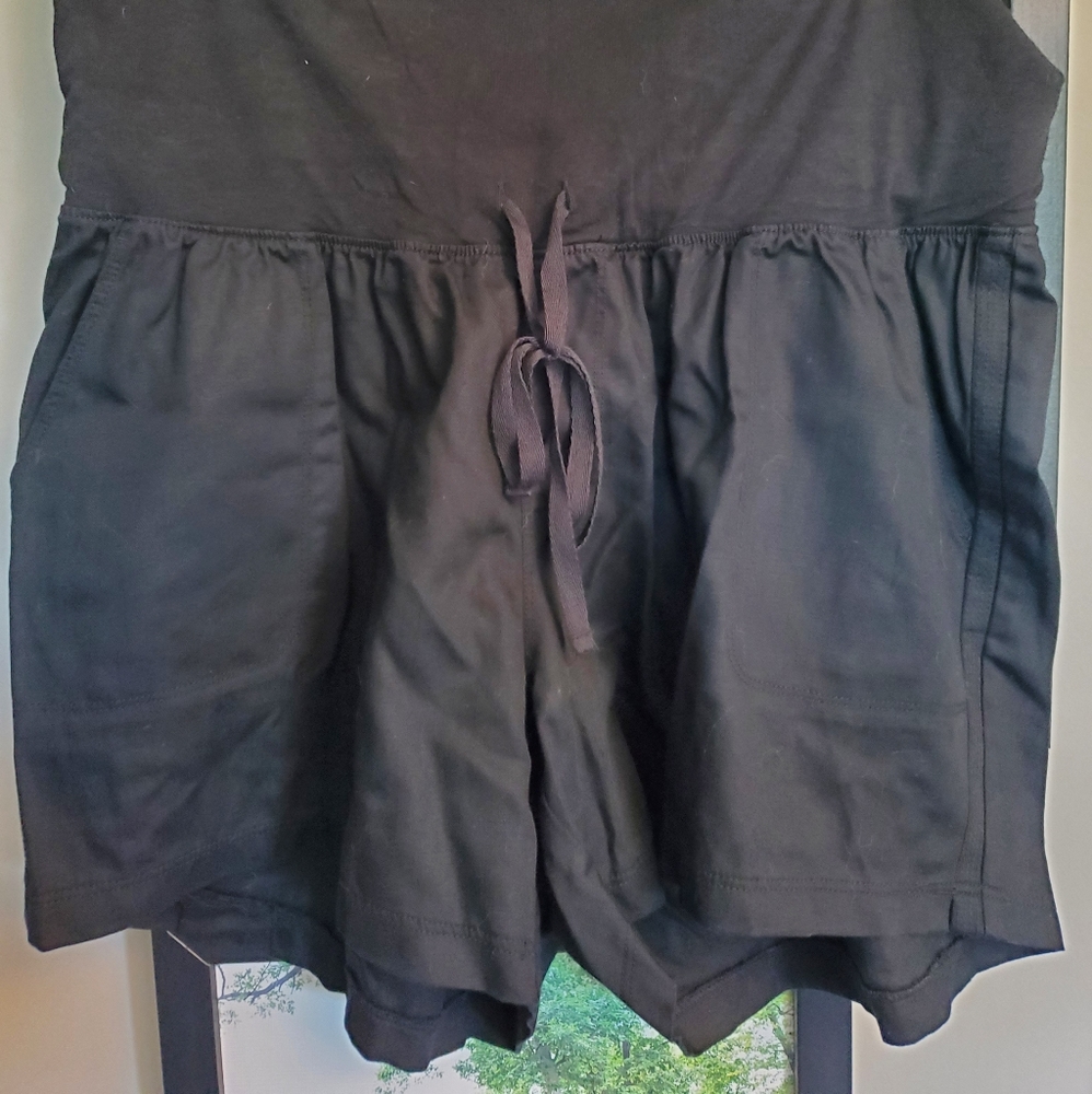 Isabel maternity shorts size xl